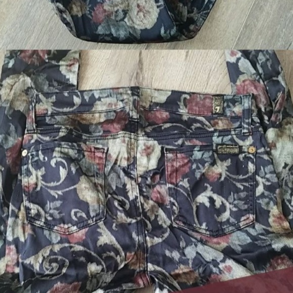 The Skinny in Floral Chintz - Picture 3 of 6